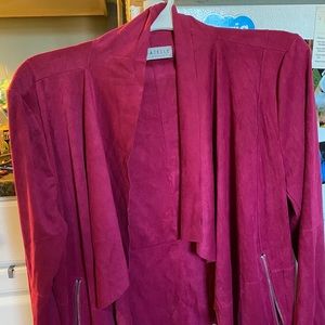 Cute casual blazer. Great for fall office wear. Polyester